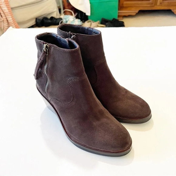 Clarks Clarkdale Brown Suede Wedge Boots Women’s Size 7.5 Fall Vibes Autumn Boot - Picture 5 of 12
